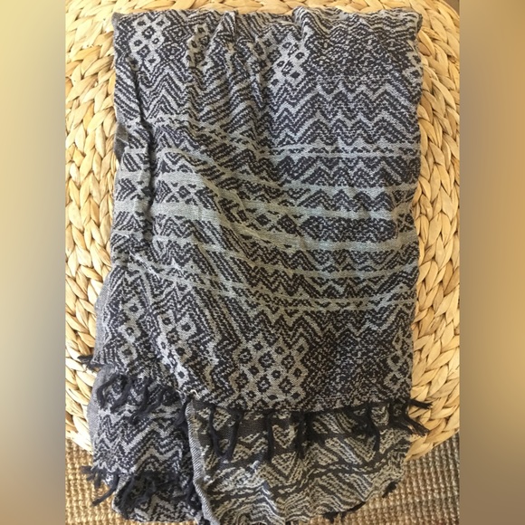 Madewell scarf - Picture 2 of 3